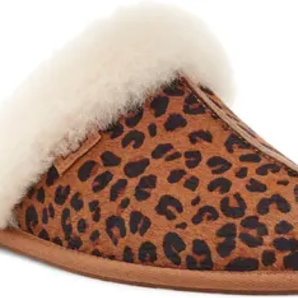 Ugg Scuffette II Slipper - Cheetah Leopard Print - Picture 2 of 7